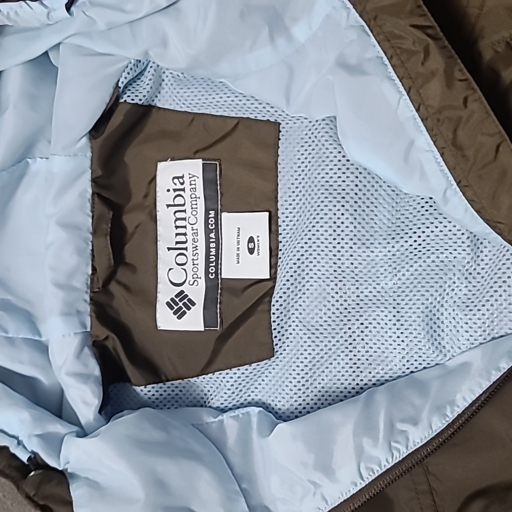 Columbia Packable Jacket - Picture 3 of 6